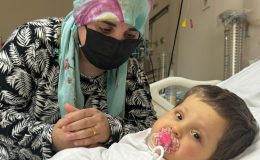 Ankara’da bir anne 20 aylık kızına karaciğerini verdi